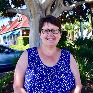 Meet your Posher, Debbie